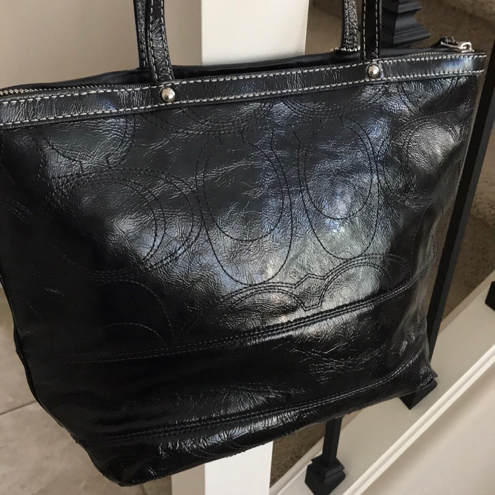 Signature Coach Black Patent Leather Purse Tote - Picture 5 of 8
